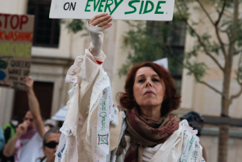 2509-gilanancyprotest-13-1236.jpg