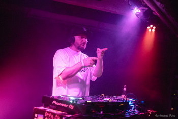 2508-nofuture-12-29366.jpg