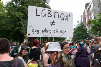 16-queerxcsd-1050668.jpg