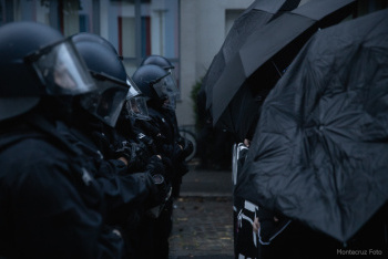 2508-rigaer94demo-04-22009a.jpg