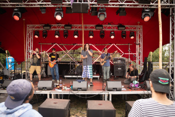 2508-ingarlicwecrush-03-22012.jpg