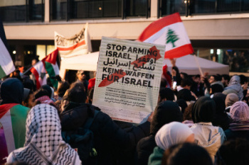 2410-handsofflebanon_leopoldplatz-04-8008.jpg